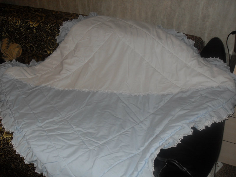 Продам: одеяло на выписку