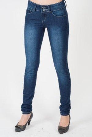Продам: Продам новые узкие джинсы Grossberg