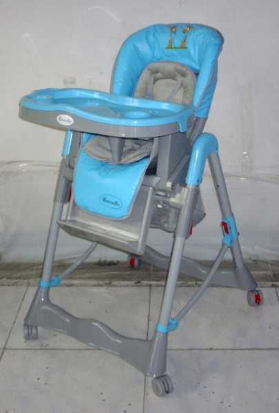 Продам: Новые устойчивые стульчики для кормления