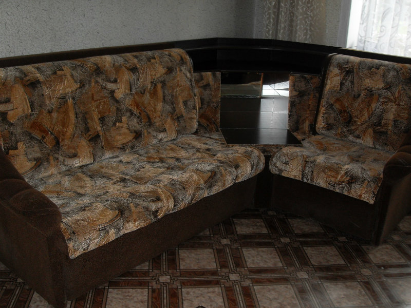 Продам: угловой диван(Аркадий)