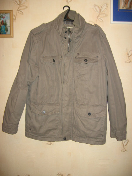 Продам: Мужская куртка C&amp;A 52размера