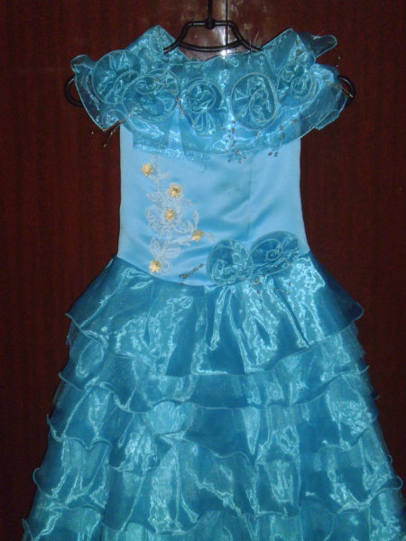 Продам: платье для праздника на 5-7 лет