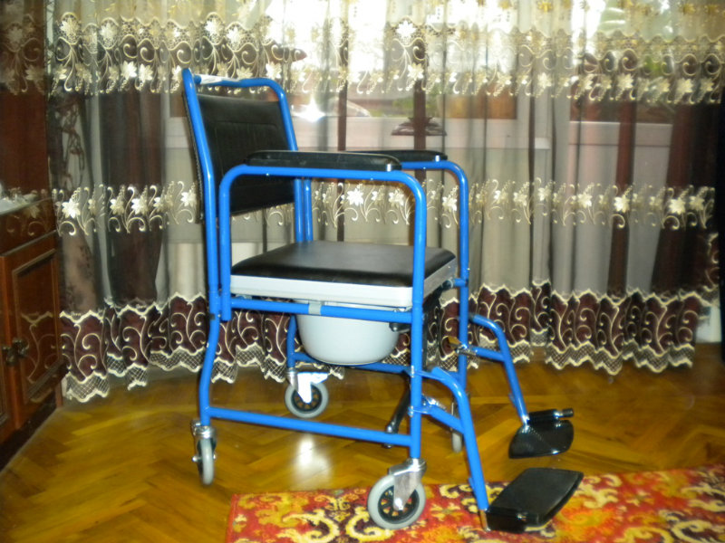 Продам: Кресло стул туалетный для инвалидов
