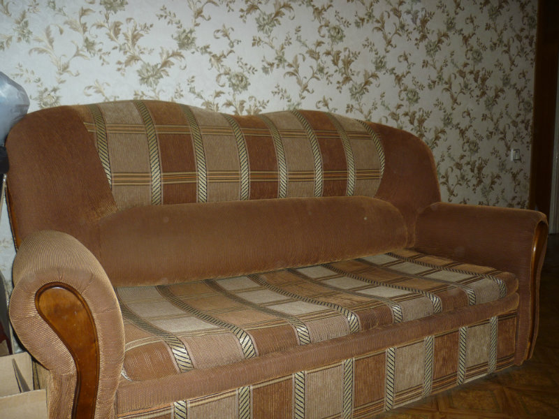 Продам: Мягкая мебель с выдвижными креслами.