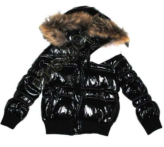 Продам: Новая куртка  для девочки 104-116