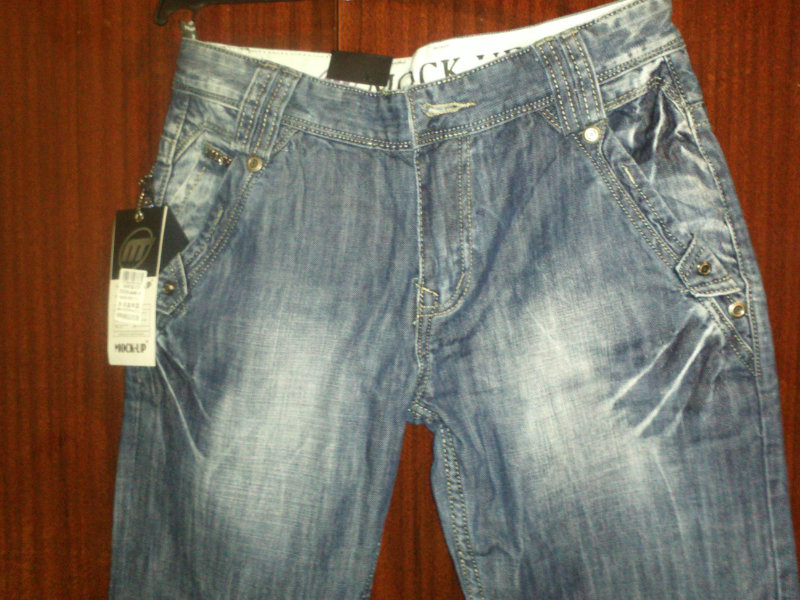 Продам: Продаю джинсы новые 30 размер