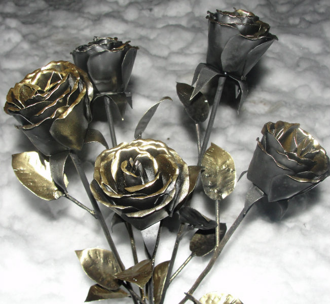 Продам: розы из металла