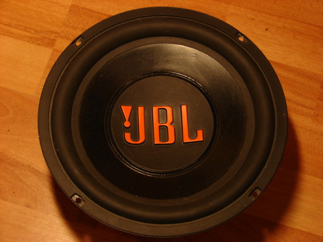 Продам: Сабвуферный динамик JBL GT2 10”