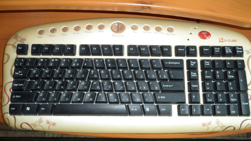 Продам: клавиатуру с мышкой