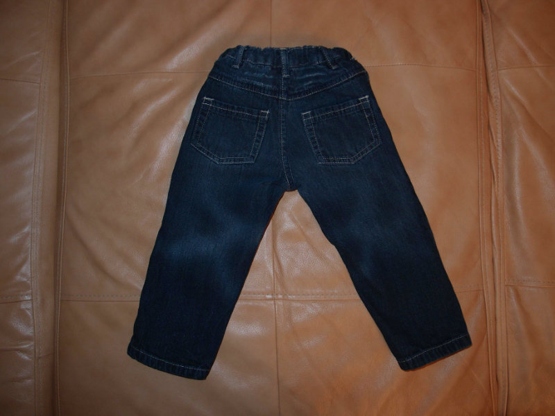 Продам: Кофточку и джинсы,вельветовые штаны