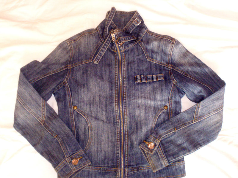Продам: куртка джинсовая и весенняя размер34-38