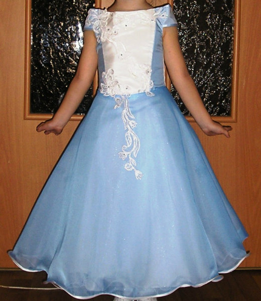 Продам: Платье бальное для девочки 3-4 лет