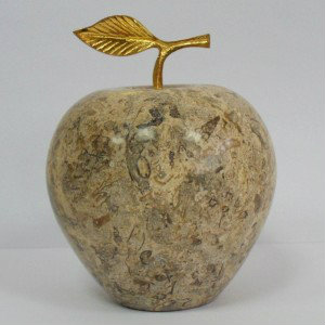 Продам: Яблоко из камня – яшма сувенир 12 см.