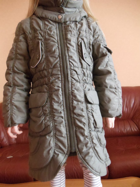 Продам: пальто на девочку 98-104 весна -осень