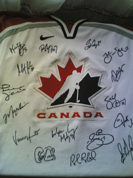 Продам: Свитер сборной Канады с кубка Мира 1996