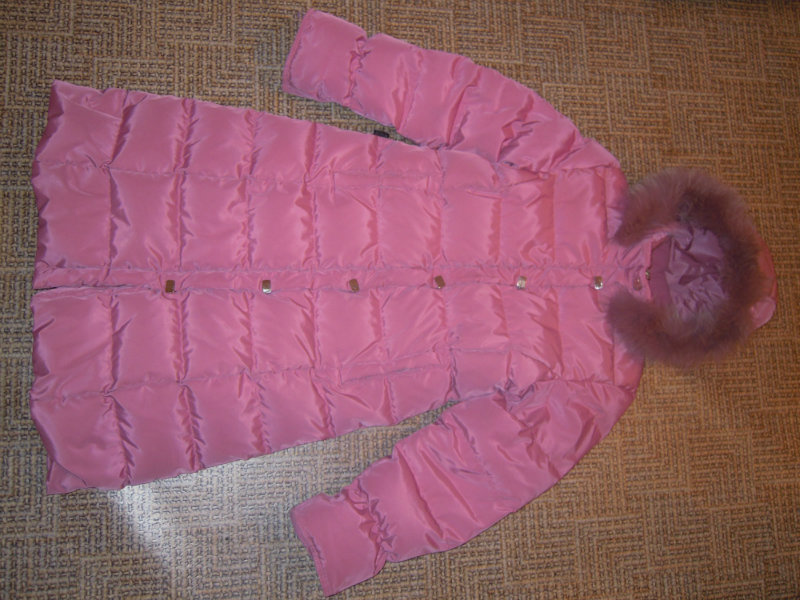 Продам: Пуховик-пальто на подростка девочку
