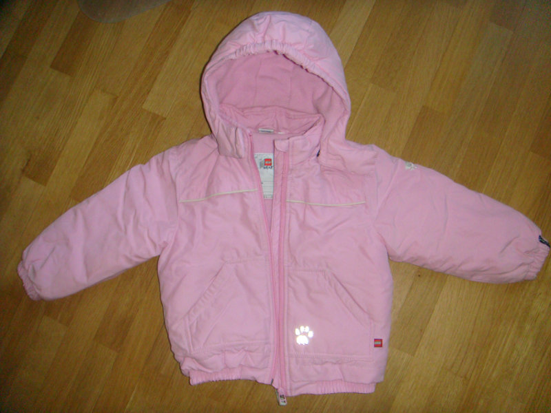 Продам: Куртка демисезонная на девочку р98