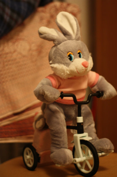Продам: Заяц  на велосипеде, с зайчонком, музыка