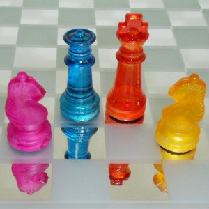 Продам: Шахматы стеклянные  цветные