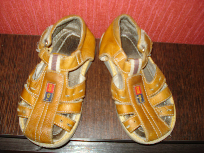 Продам: сандалики