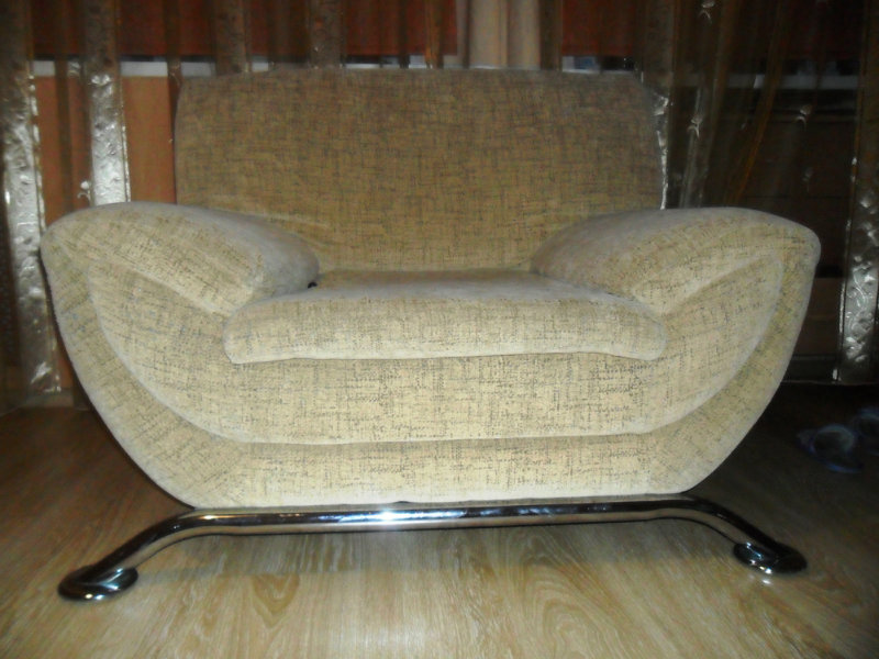 Продам: Продам диван и кресло