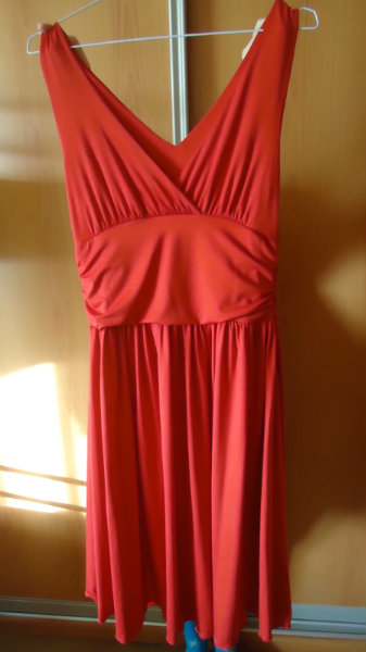 Продам: Красное платье(новое)