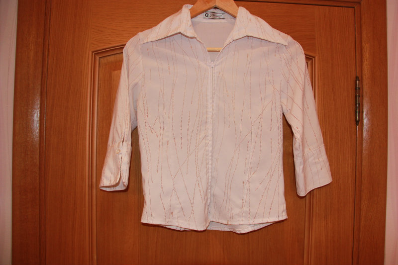 Продам: Блузка (рубашка)
