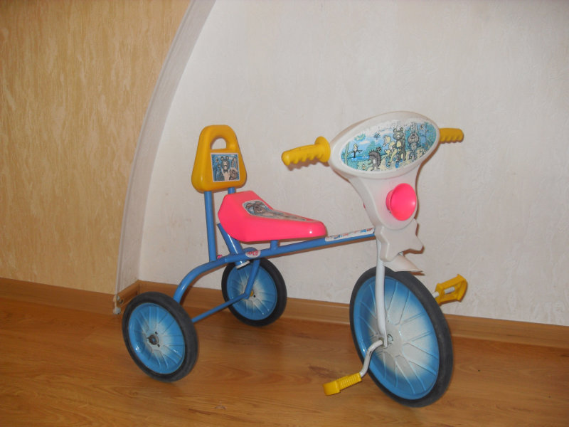 Продам: Продаю детский 3-колесный велосипед.