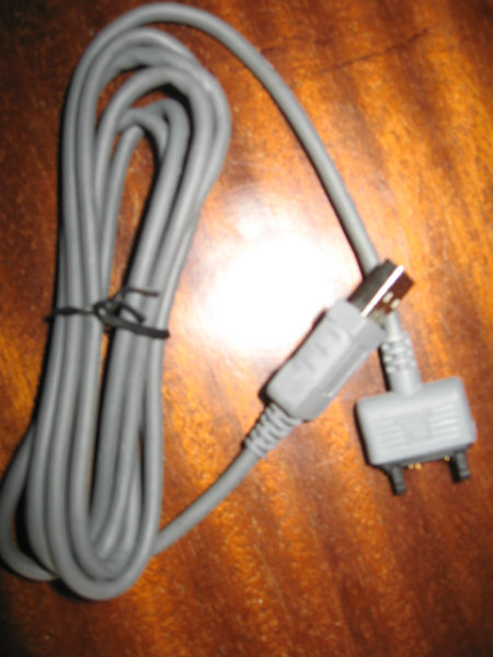 Продам: Продам дата-кабель USB для телефона Sony