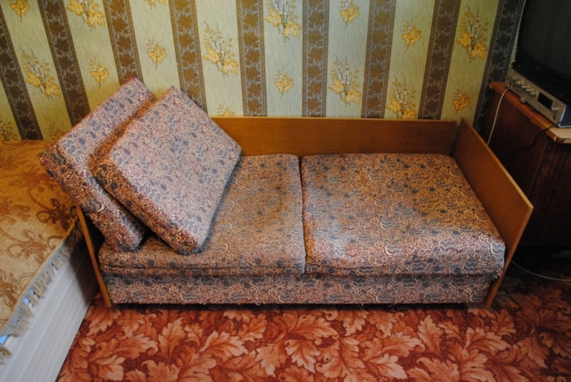 Продам: 2 диванчика-чебурашки