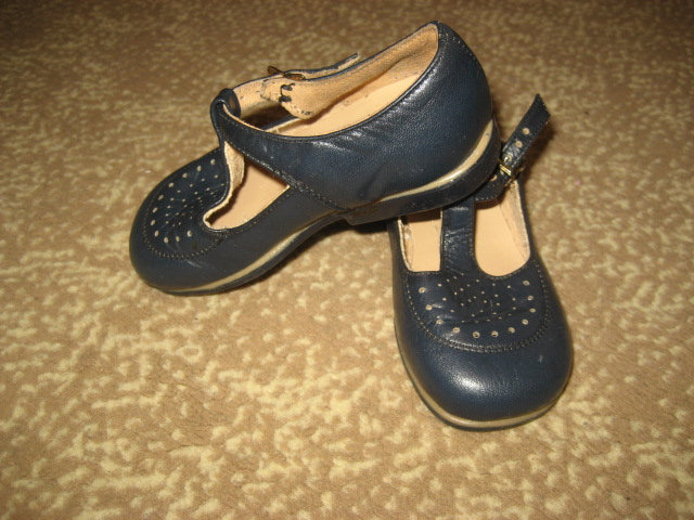 Продам: новые модные туфельки на девочку