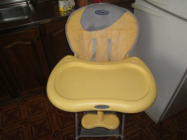 Продам: стульчик для кормлия Graco