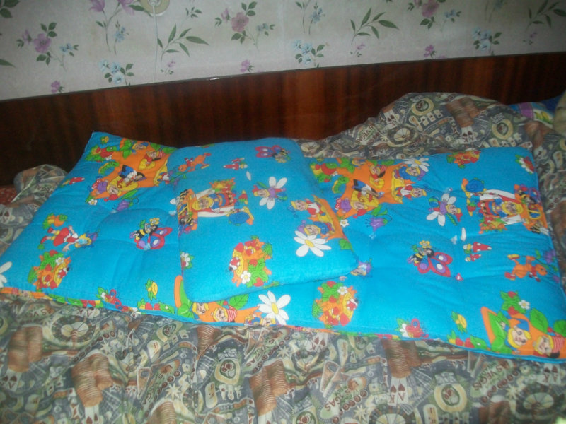 Продам: матрац+подушка для детской кроватки
