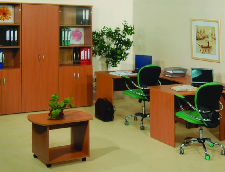 Продам: комплект офисной мебели