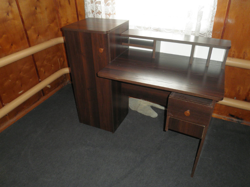 Продам: письменный стол
