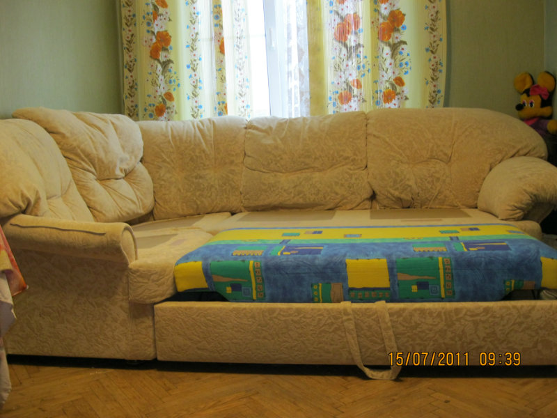Продам: угловой мягкий диван