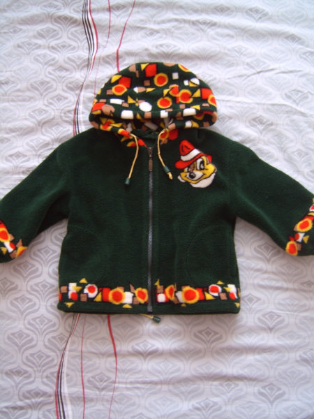 Продам: Курточка меховая на ребенка до 2-2,5 лет