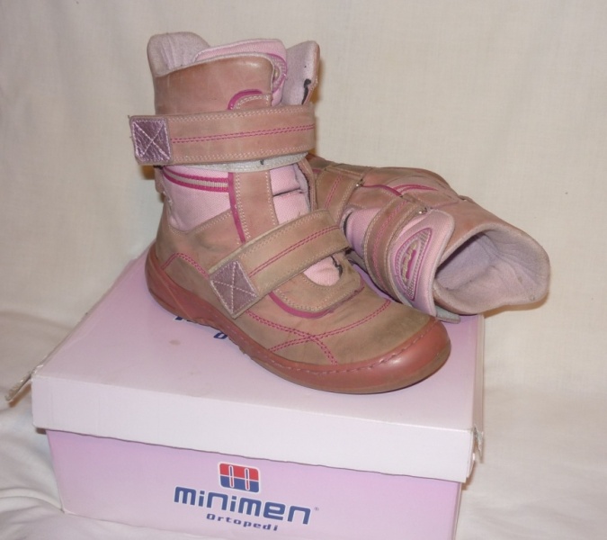 Продам: Ботинки Minimen р-р 35 на межсезонье