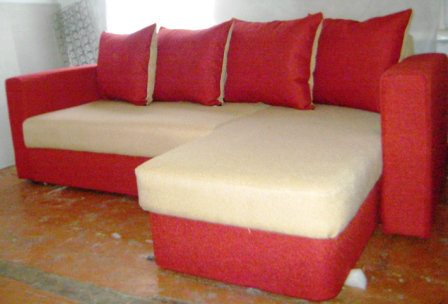 Продам: Новый угловой диван на пружинном блоке