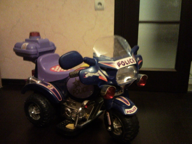 Продам: Детский мотоцикл ( аккумуляторный)