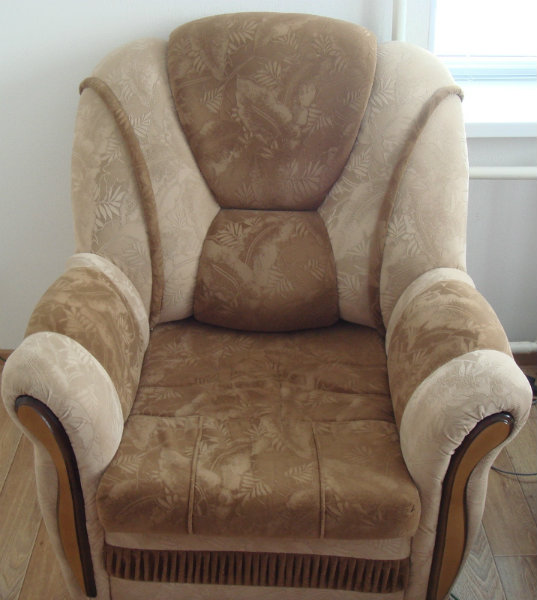Продам: Мягкая мебель (диван и 2 кресла-кровати)