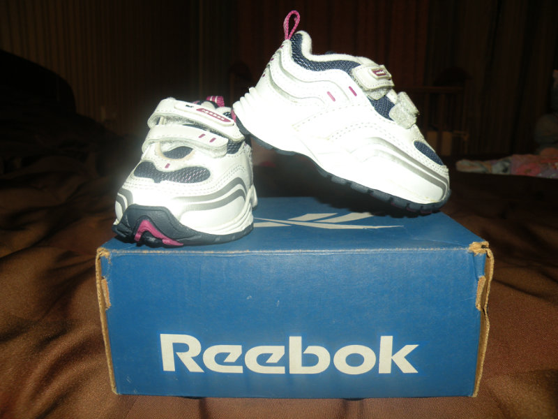 Продам: новые кроссовки Reebok