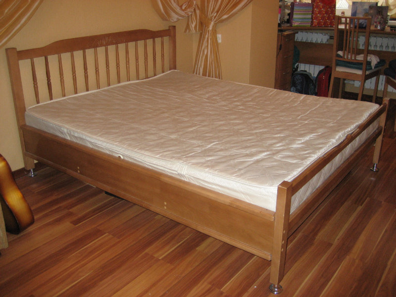 Продам: деревянная кровать