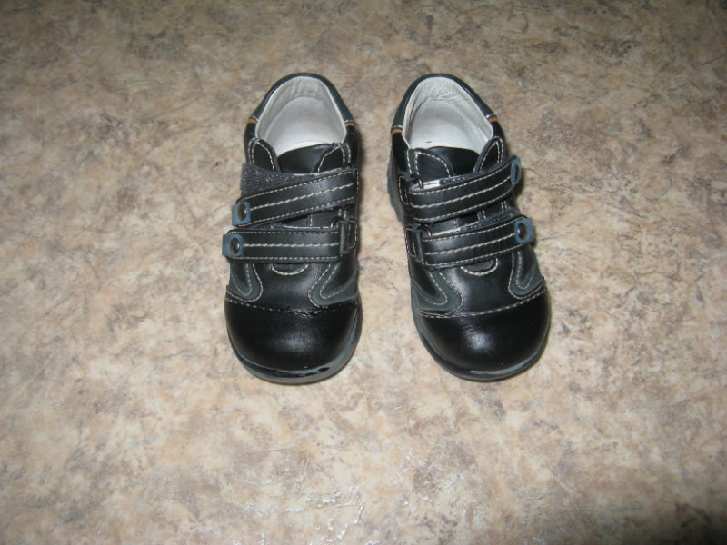 Продам: Ботинки детские. Размер 21, 23