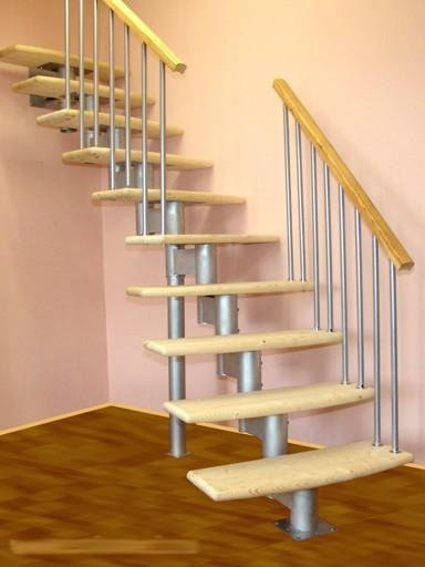 Продам: Межэтажная лестница для коттеджа и дачи