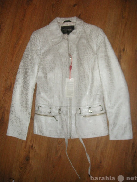 Продам: куртка белая клжа