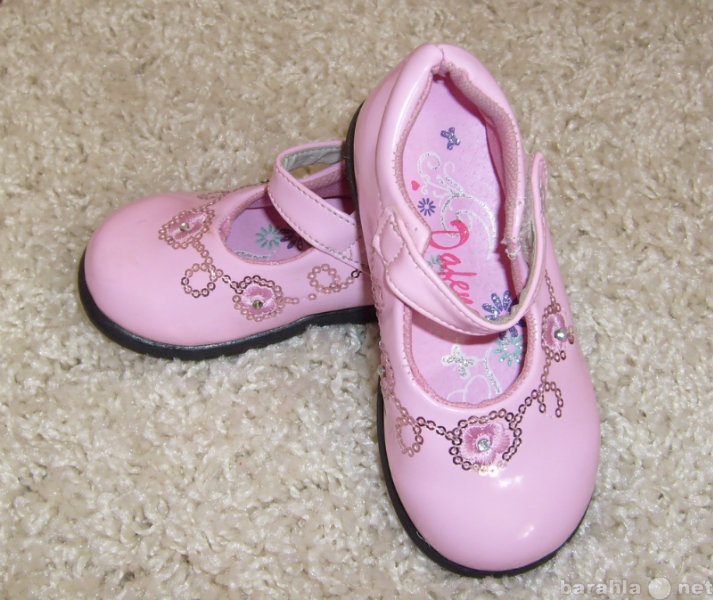 Продам: Туфельки розовые для принцессы 23 размер