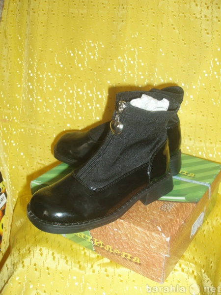 Продам: Сапожки-ботиночки черные 29 размер