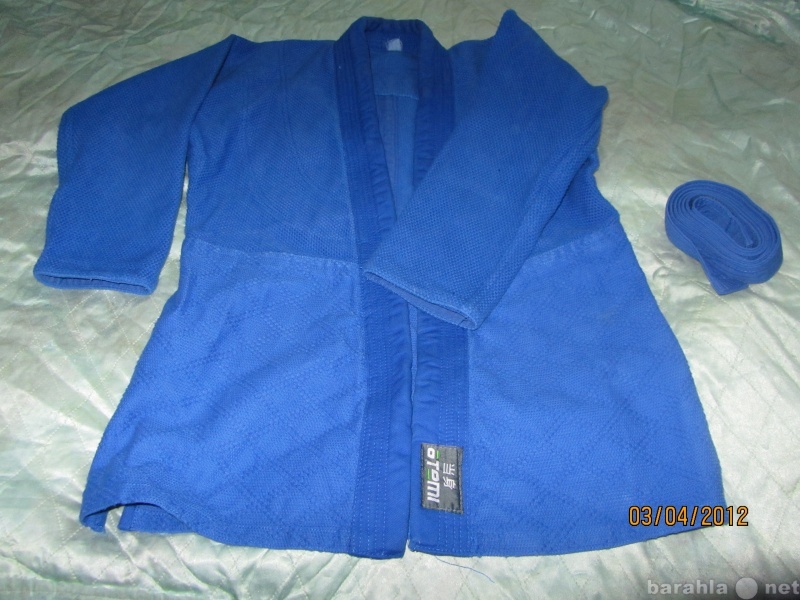 Продам: Кимоно синее,разм 40-42,рост 160.