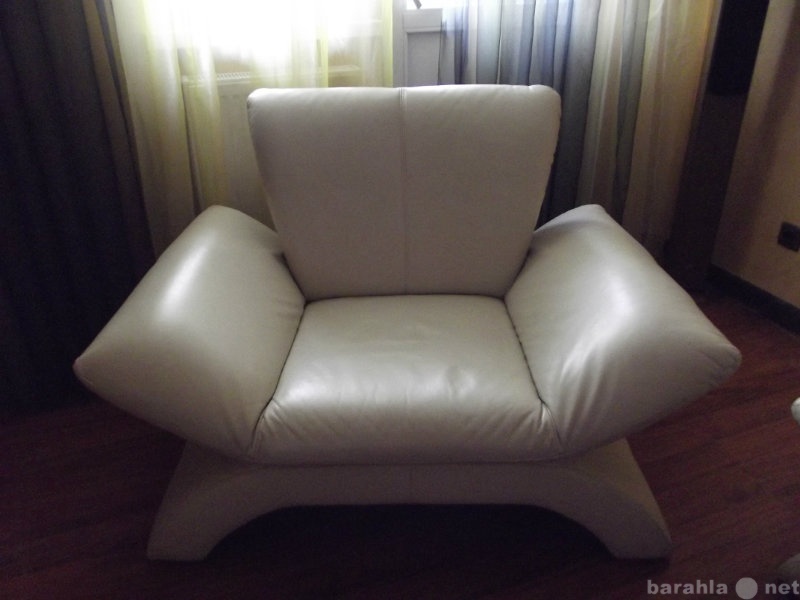 Продам: комплект диван+кресло